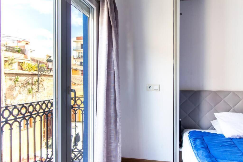 Apartamento Con Terraza Privada Cerca De La Playa Valencia Exterior photo